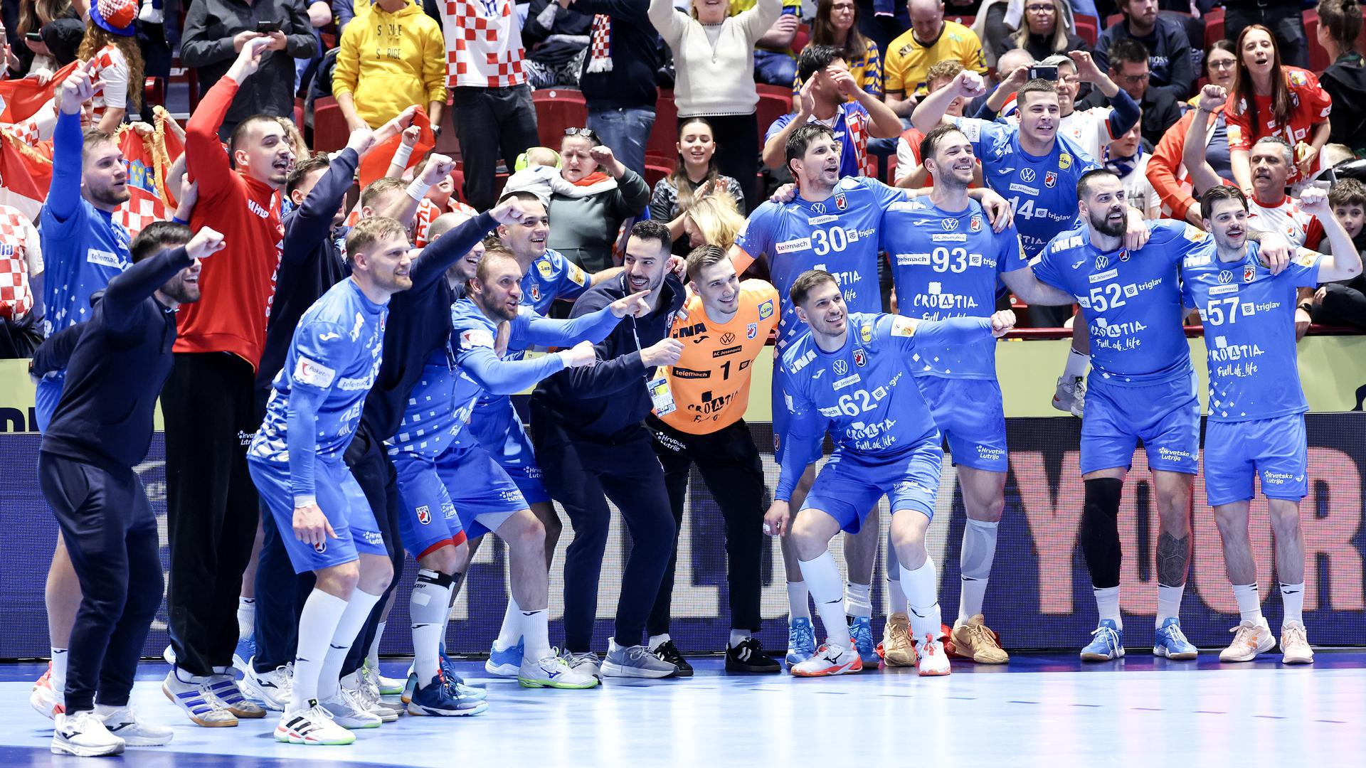 Hrvatska rukometna reprezentacija i službeno je osvojila prvo mjesto u skupini II drugog kruga Europskog prvenstva i plasirala se u polufinale kontinentalne smotre po prvi puta nakon 2020. kada je osvojila srebrnu medalju.
