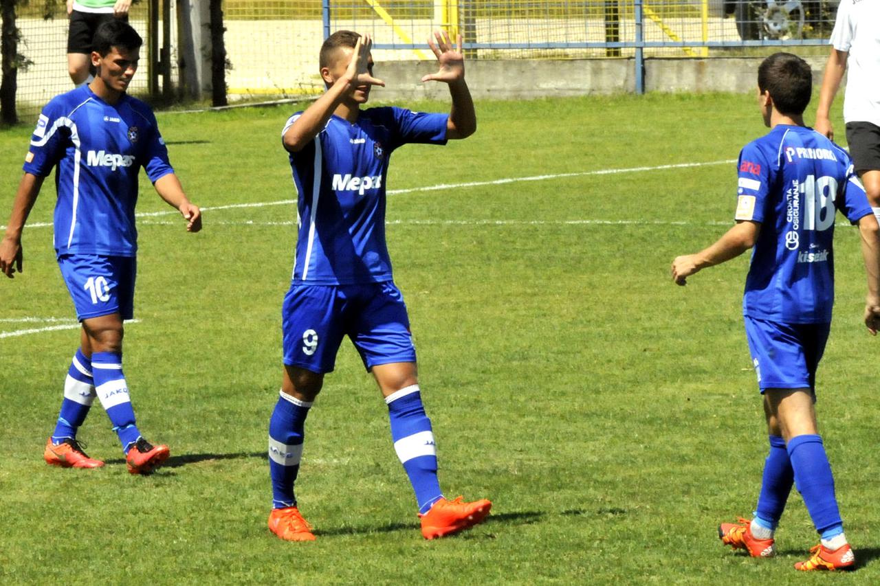 Siroki Brijeg, 4.8.2016. Juniori: Siroki Brijeg - Celik 6:0 Tri strijelca Sirokog Brijega, Petar Bojo, Stipe Juric i Mateo Maric Snimio: Miljenko Karacic