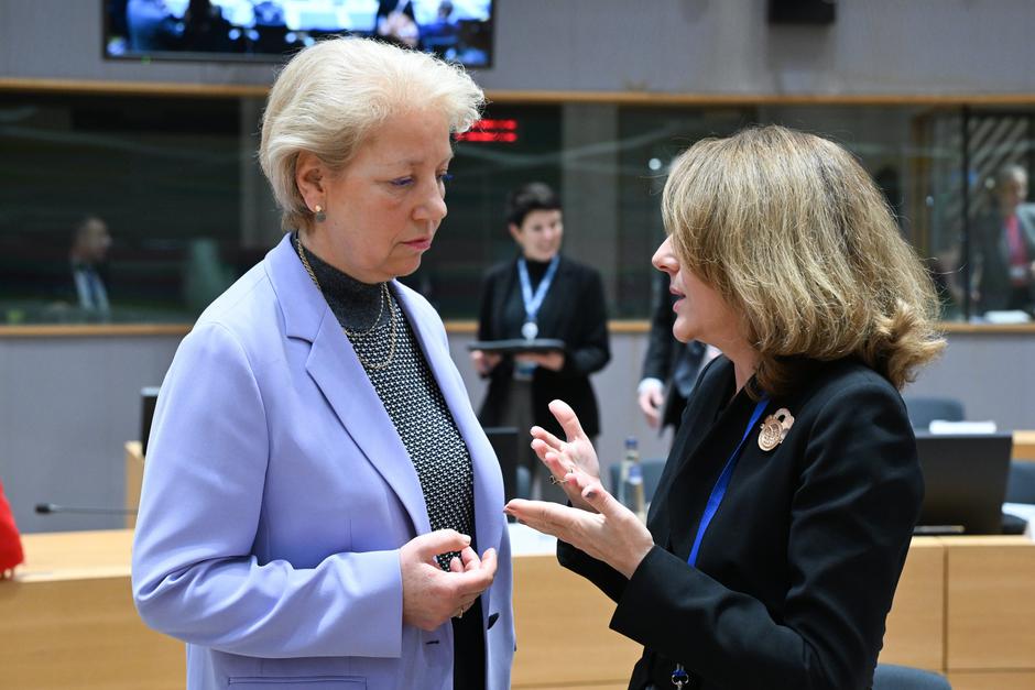 Državna tajnica u ministarstvu vanjskih poslova Andreja Metelko Zgombić (lijelo) zadovoljna je zaključcima