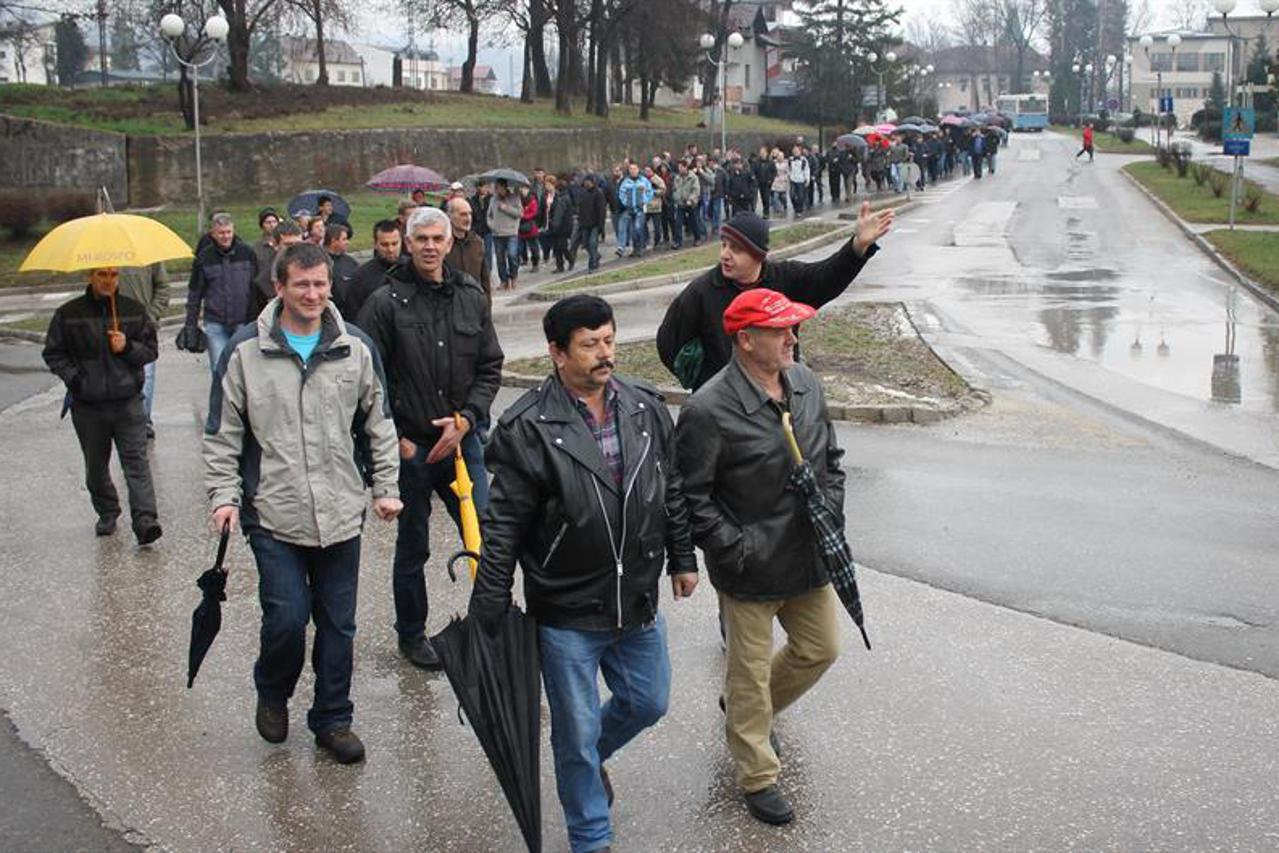 Radnici Krivaje Mobel 
