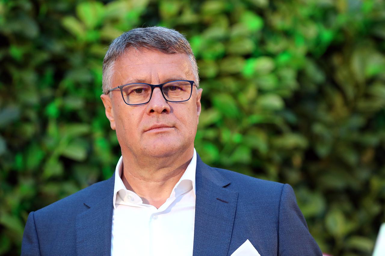 Svjetlan Stanić