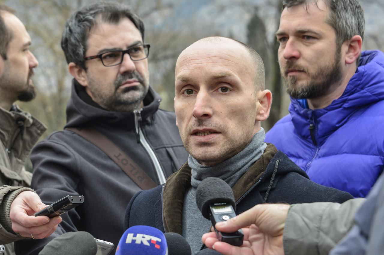 BiH,05.03.16.Mostar,  Press V. Santic nestali general, Photo:Stojan Lasic