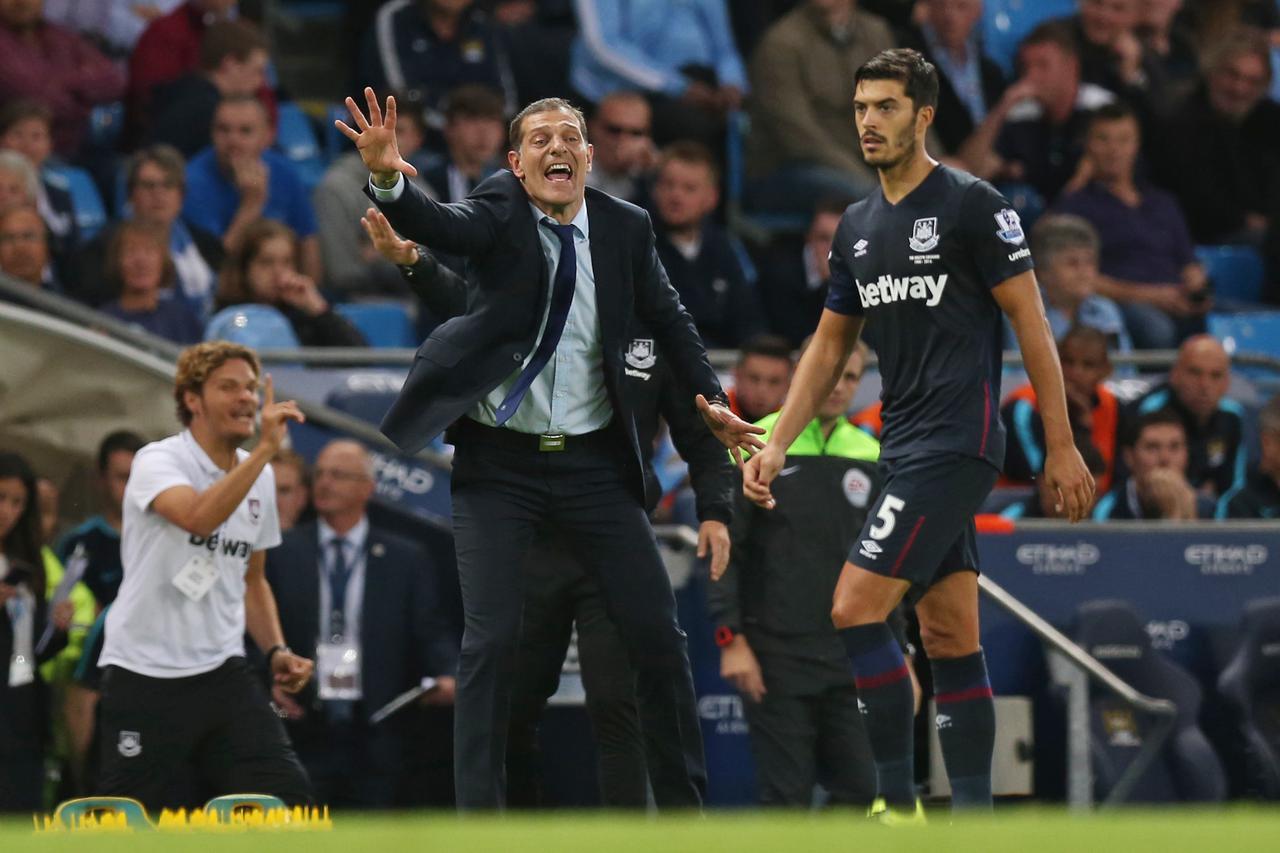Football - Manchester City v West Ham United - Barclays Premier League - Etihad Stadium - 19/9/15 West Ham manager Slaven Bilic Action Images via Reuters / Alex Morton Livepic EDITORIAL USE ONLY. No use with unauthorized audio, video, data, fixture lists,