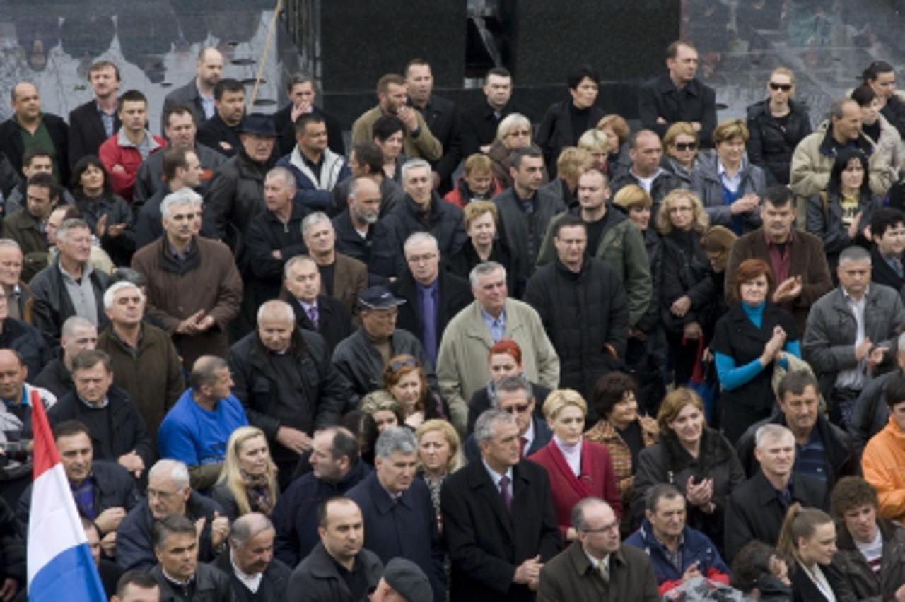 'bih...mostar...17.03.2011...prosvjed studenata i gradjana, stop majorizaciji hrvata foto: zoran grizelj vecernji list'