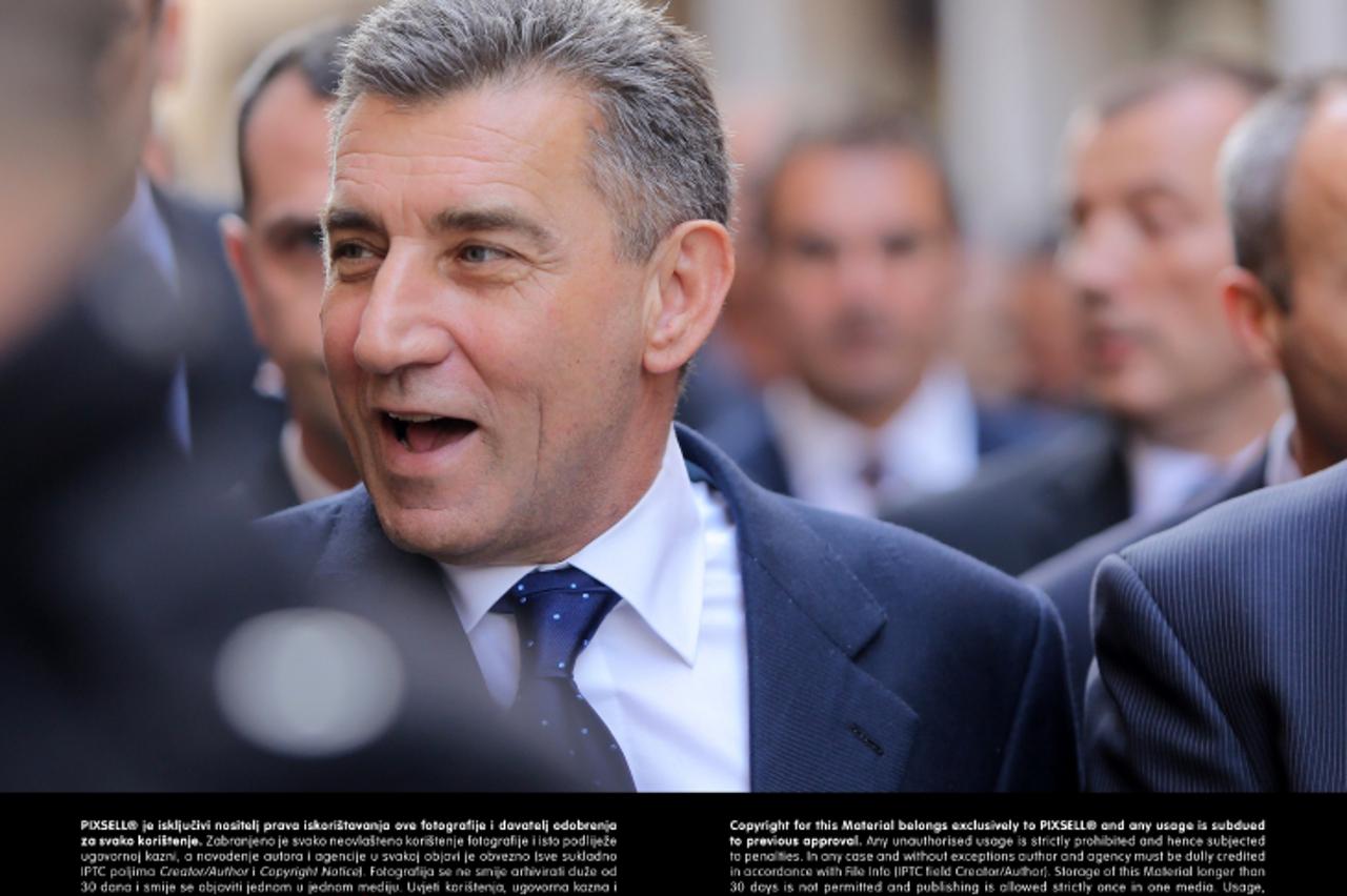 '24.11.2012., Zadar - Gradjani Dan grada i blagdan zastitnika sv. Krsevana ove godine slave posebno svecano. Oko 10 000 ljudi pripremnilo je generalu Gotovini docek na starom rimskom Forumu, danasnjoj