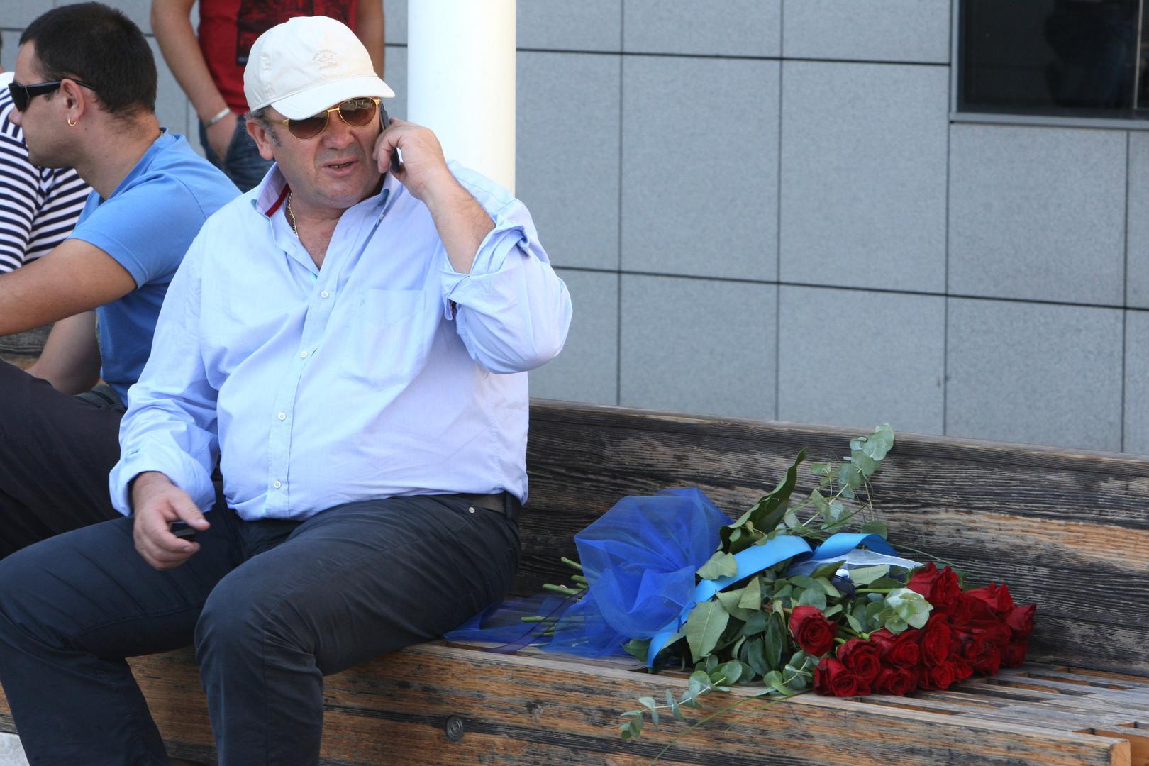 Prije te kazne šibenska i splitska policija Kerumu su uz novčane kazne izrekli i šestomjesečne zabrane upravljanja motornim vozilom.