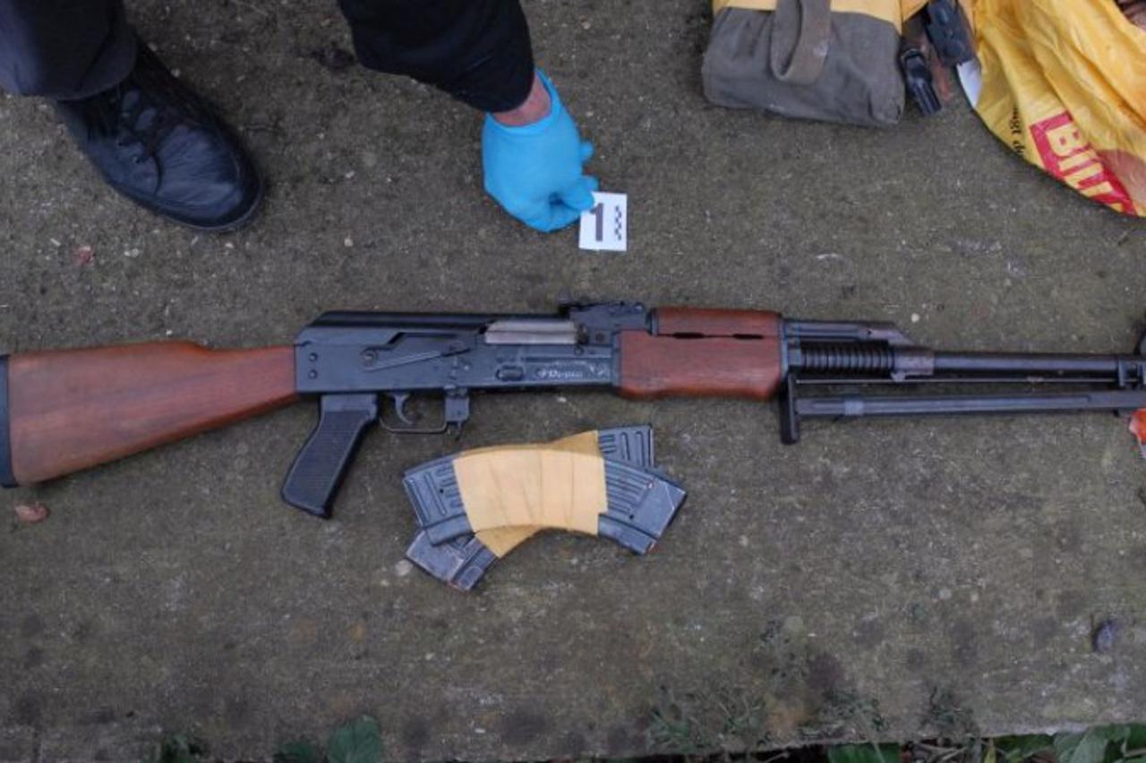 Zvorničanin prodavao oružje