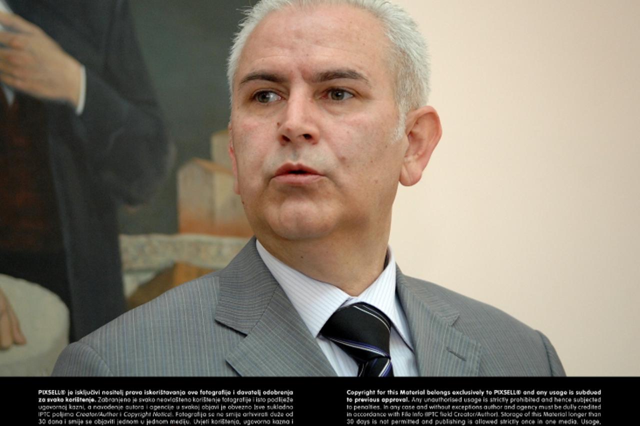 '03.04.2011., Osijek - Konferencija za novinare HSP-a na kojoj je gost bio predsjednik Federacije BiH Zivko Budimir.  Photo: Marko Mrkonjic/PIXSELL'