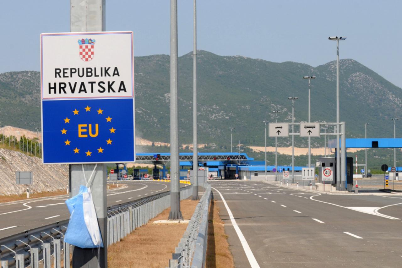 'BiH...Bijaca...28.06.2013...granicni prijelaz Bijaca Foto: Zoran Grizelj'