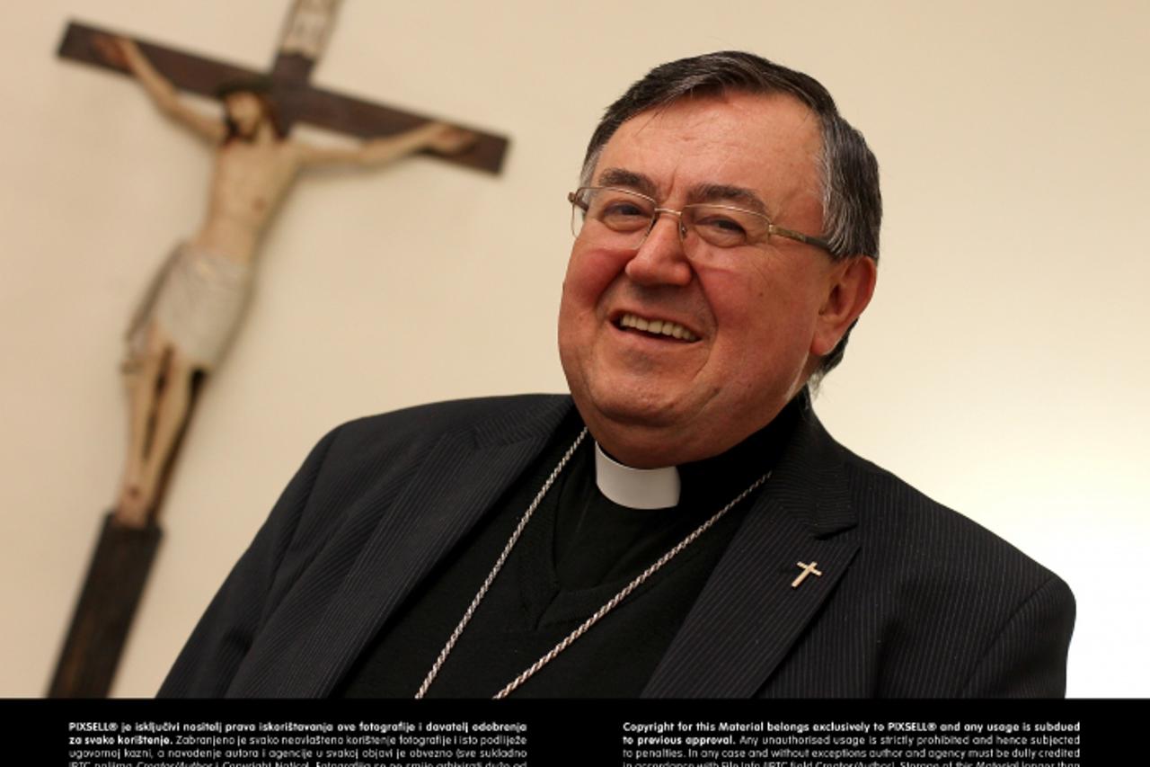 '30.10.2013., Sarajevo, Bosna i Hercegovina - Vrhbosanski nadbiskup kardinal Vinko Puljic. Photo: Boris Scitar/Vecernji list/PIXSELL'