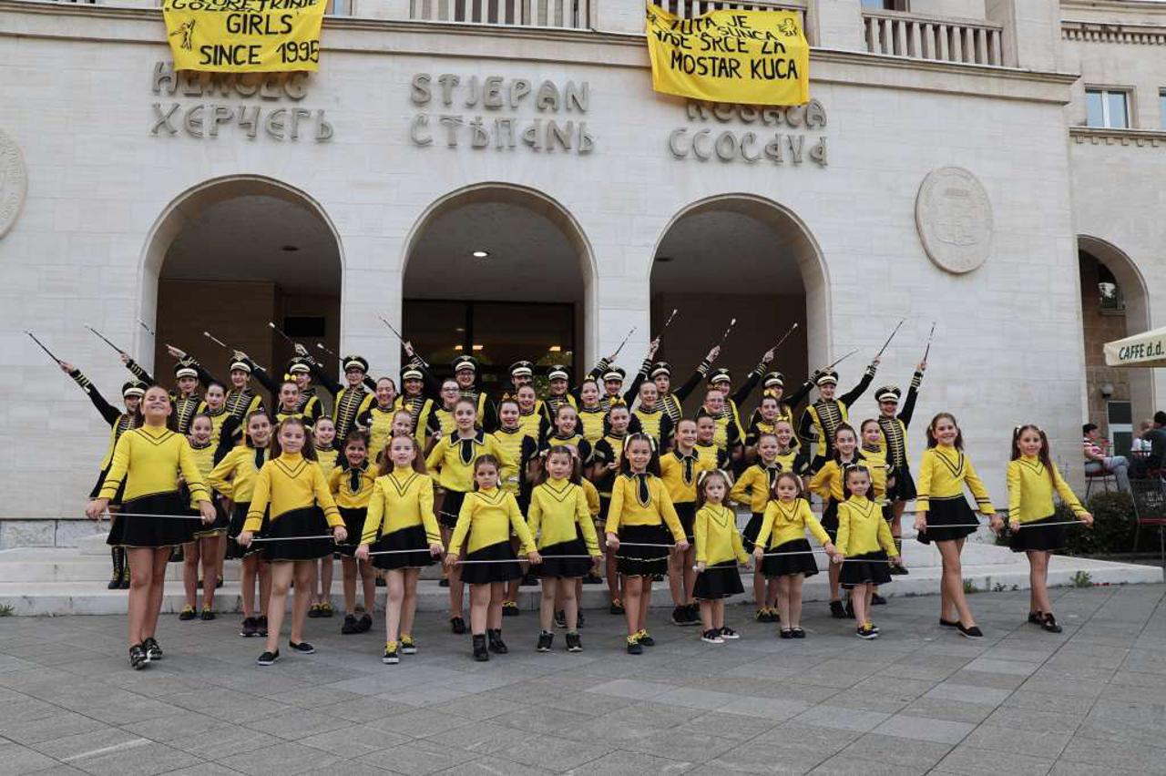 Mostarske mažoretkinje
