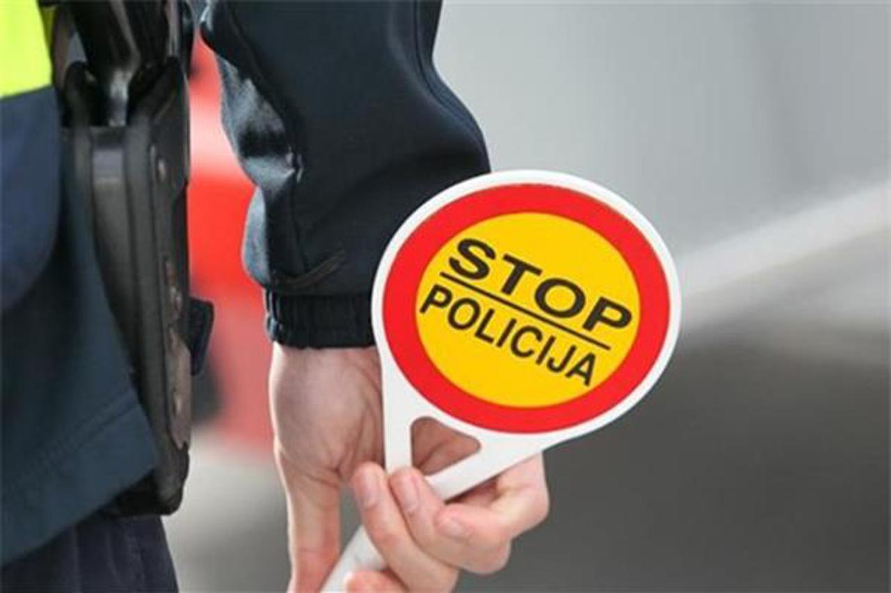 policija