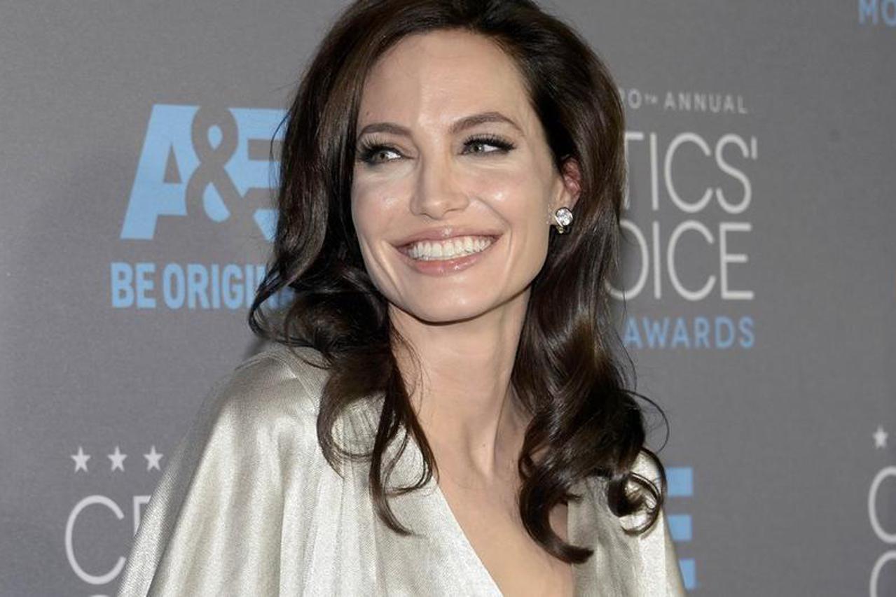 Angeline Jolie