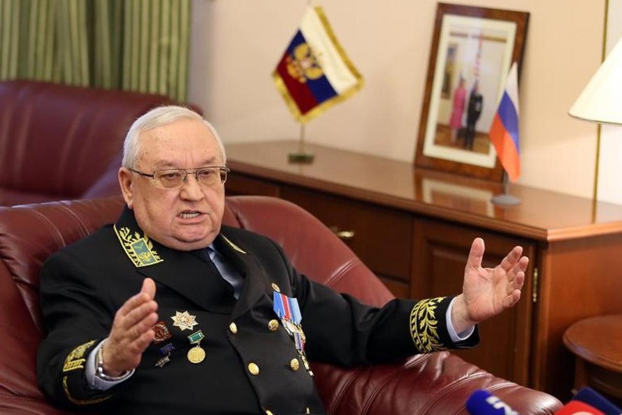  Anvar Azimov