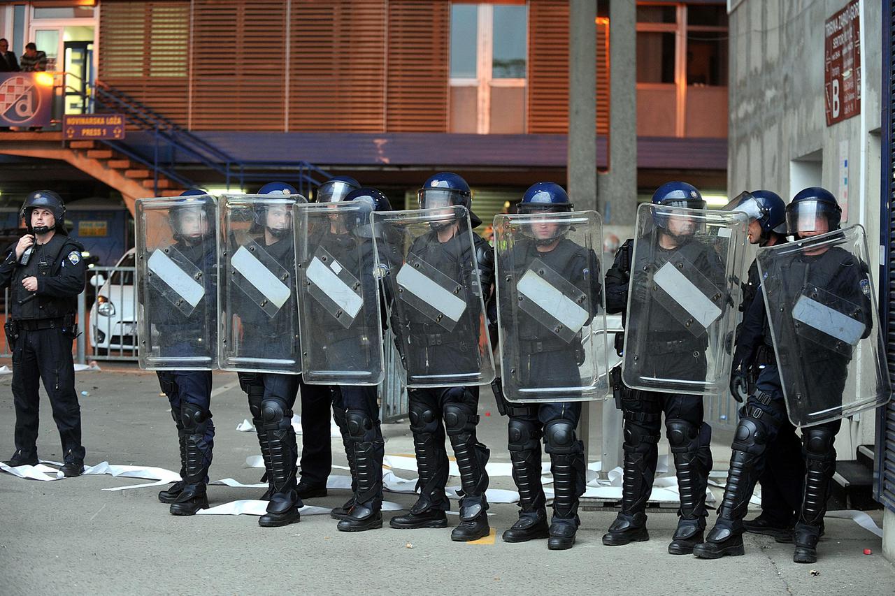 policija