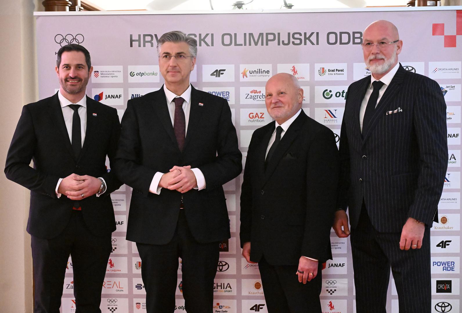 Svečanosti je nazočio i premijer Andrej Plenković, zajedno s ministrom turizma i sporta Tončijem Glavinom. (Hina).