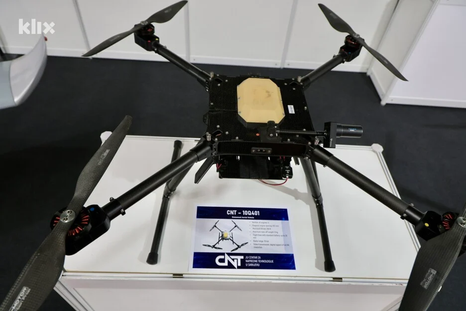 bh. FPV dron