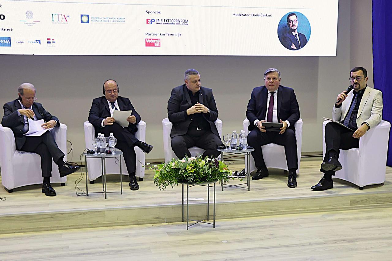 Ekonomski forum, Međunarodni sajam gospodarstva