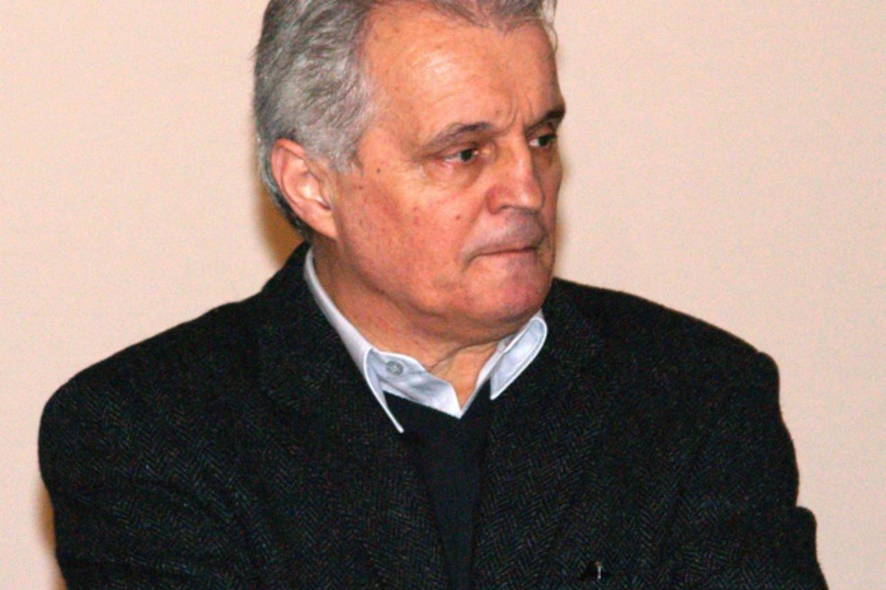 \'za pokbih.....mostar.....ivan lovrenovic......07032007.     snimio:zoran cubela    za tekst:brkiciva\'
