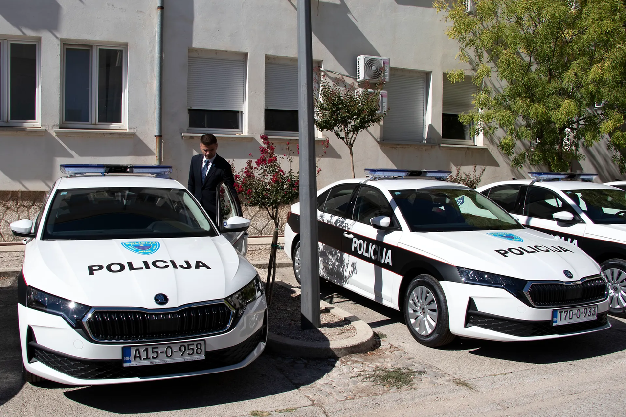 mup hnž policija