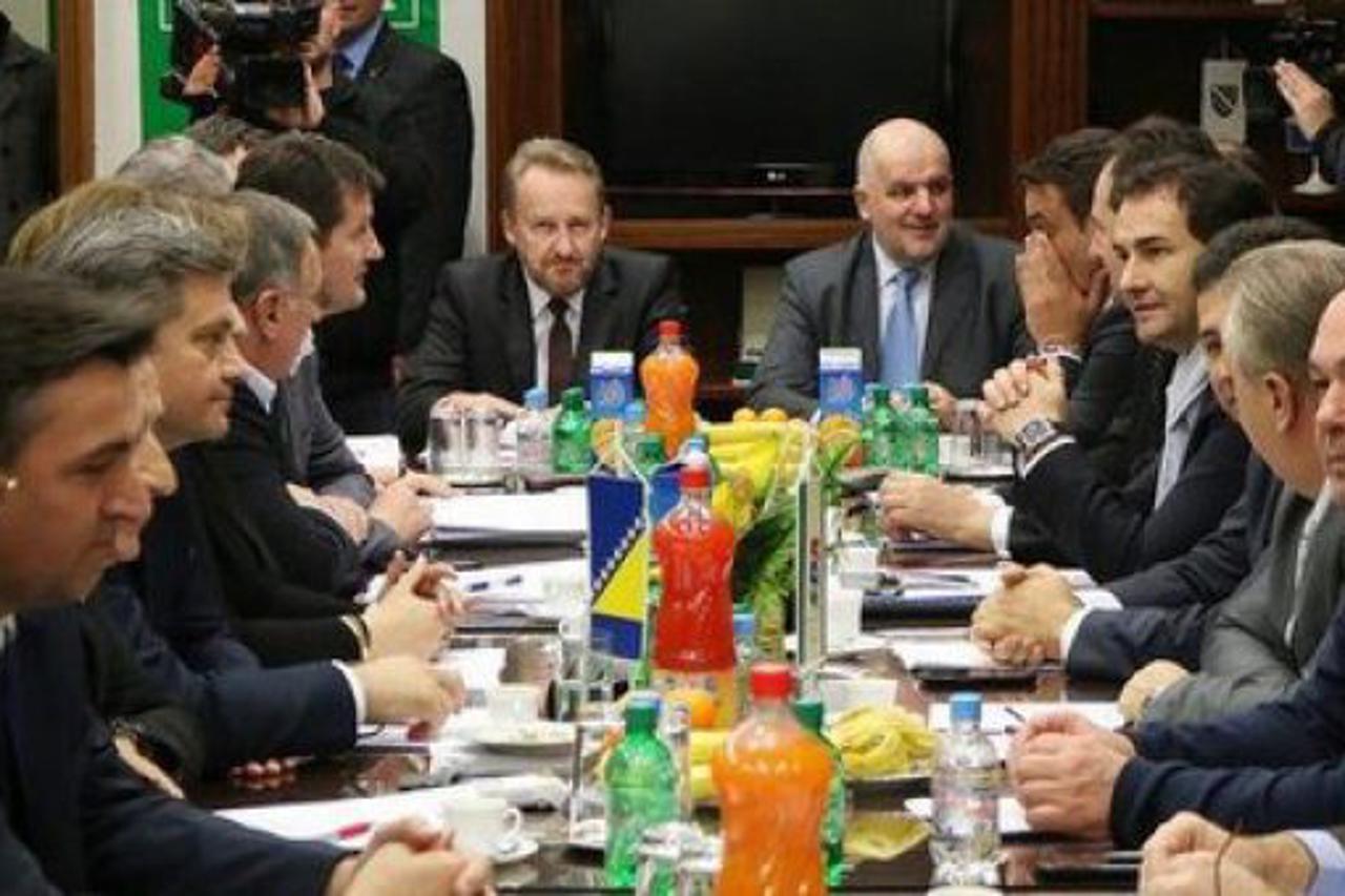 ŠTO SE DOGAĐA U SDA