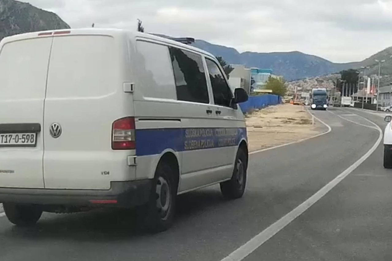 policija