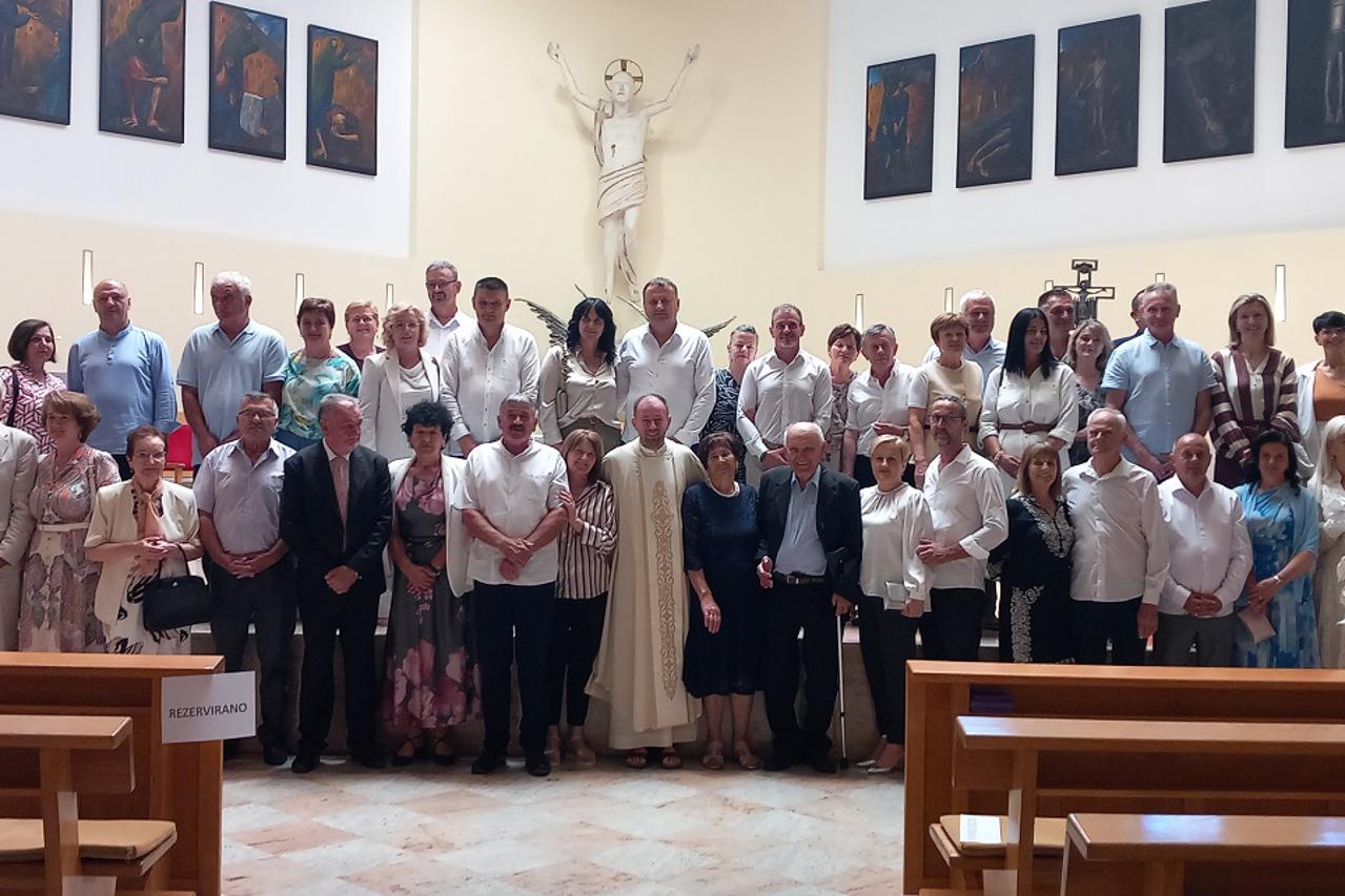Zajednička slika bračnih parova u Ljubuškom