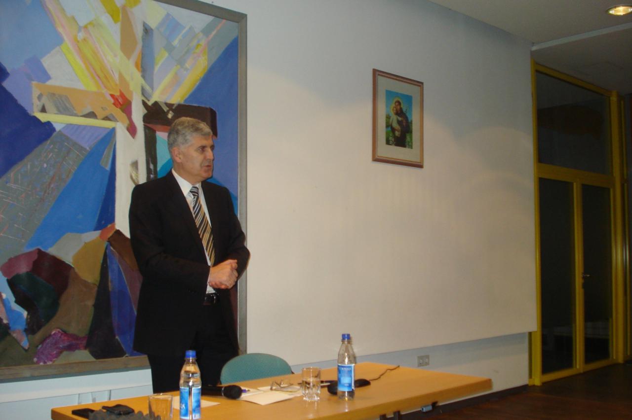 čović