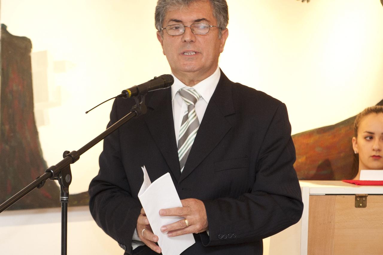 bih - 01.12.2011., Siroki Brijeg -  Predstavljena zbirka pjesama Odjeci autora fra Vendelina Karacica. Jozo Maric. Photo: Tomislav Milicevic/Vecernji list