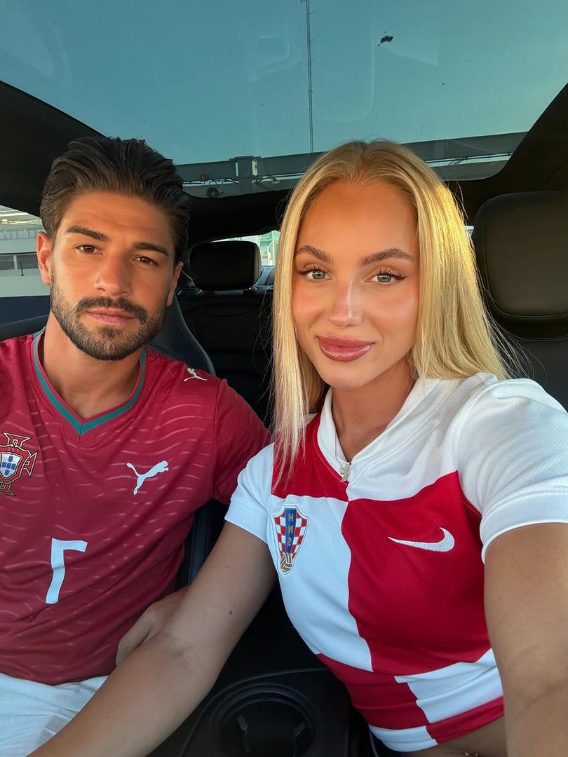 Podsjetimo, Ana Maria ljubi Portugalca Tomasa Ribeira, braniča šopanjolskog niželigaša Cultural y Deportiva Leonese. Sa zgodnim nogometašem upoznala se tijekom oporavka od velike ozljede koljena. Tada je za njemački Bild izjavila: - Upoznali smo se tijekom njegova boravka u Zürichu. Kad sam se ozlijedila, shvatila sam da ga trebam uz sebe. Podrška mi je i najviše je bio uz mene - kazala je Ana Maria. Ovaj prestižni njemački časopis proglasio ih je i parom iz snova.
