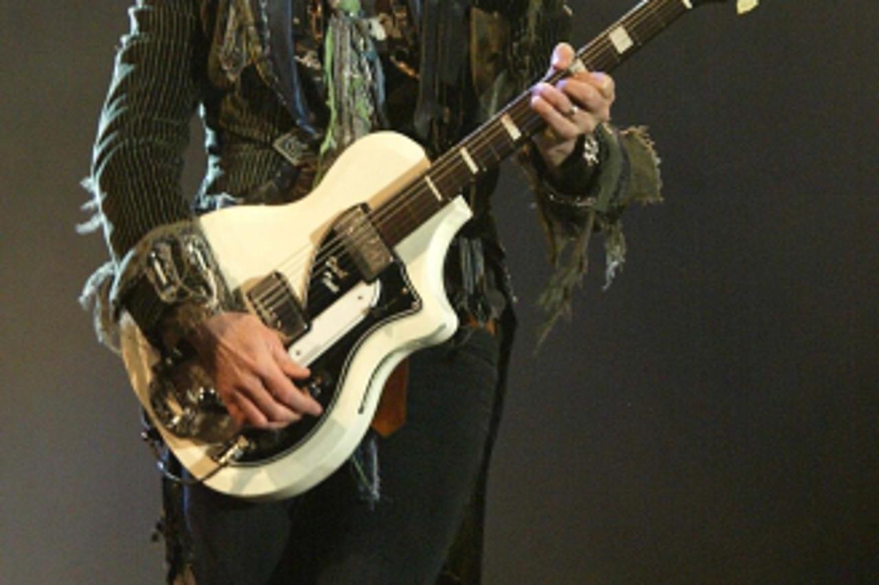 'David Bowie performs and headlines live on stage at the Isle of Wight Festival in Newport, Isle of Wight on Sunday. ©suzan/allactiondigital.comPhoto: Press Association/PIXSELL'