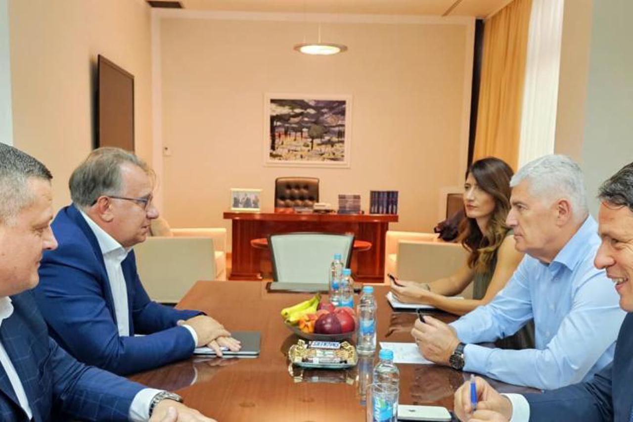 storyeditor/2025-09-04/Sastanak_FBiH.jpeg