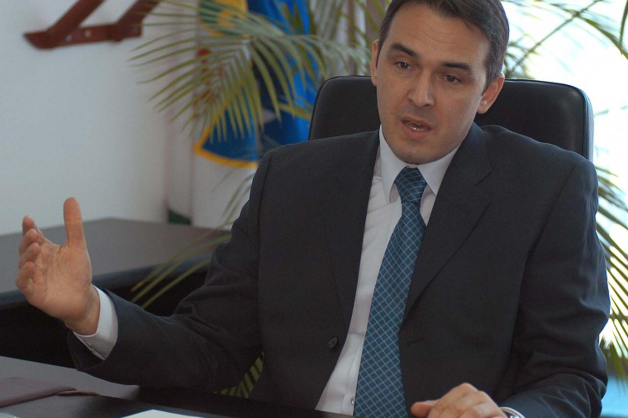 'MINISTAR PROMETA I KOMUNIKACIJA NEDZAD BRANKOVIC SNIMIO S. LASIC'
