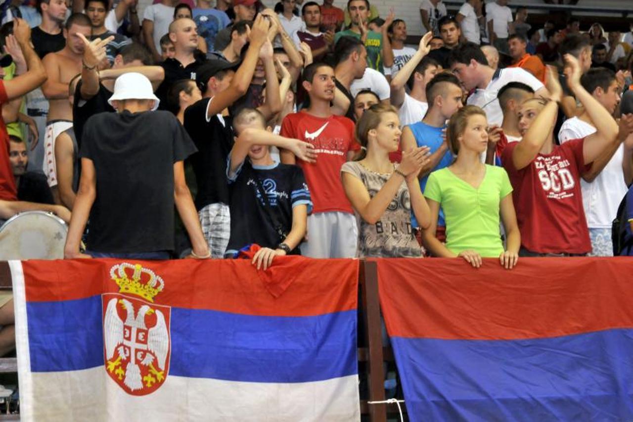 Hrvatska, Srbija, navijači, Vukovar (1)