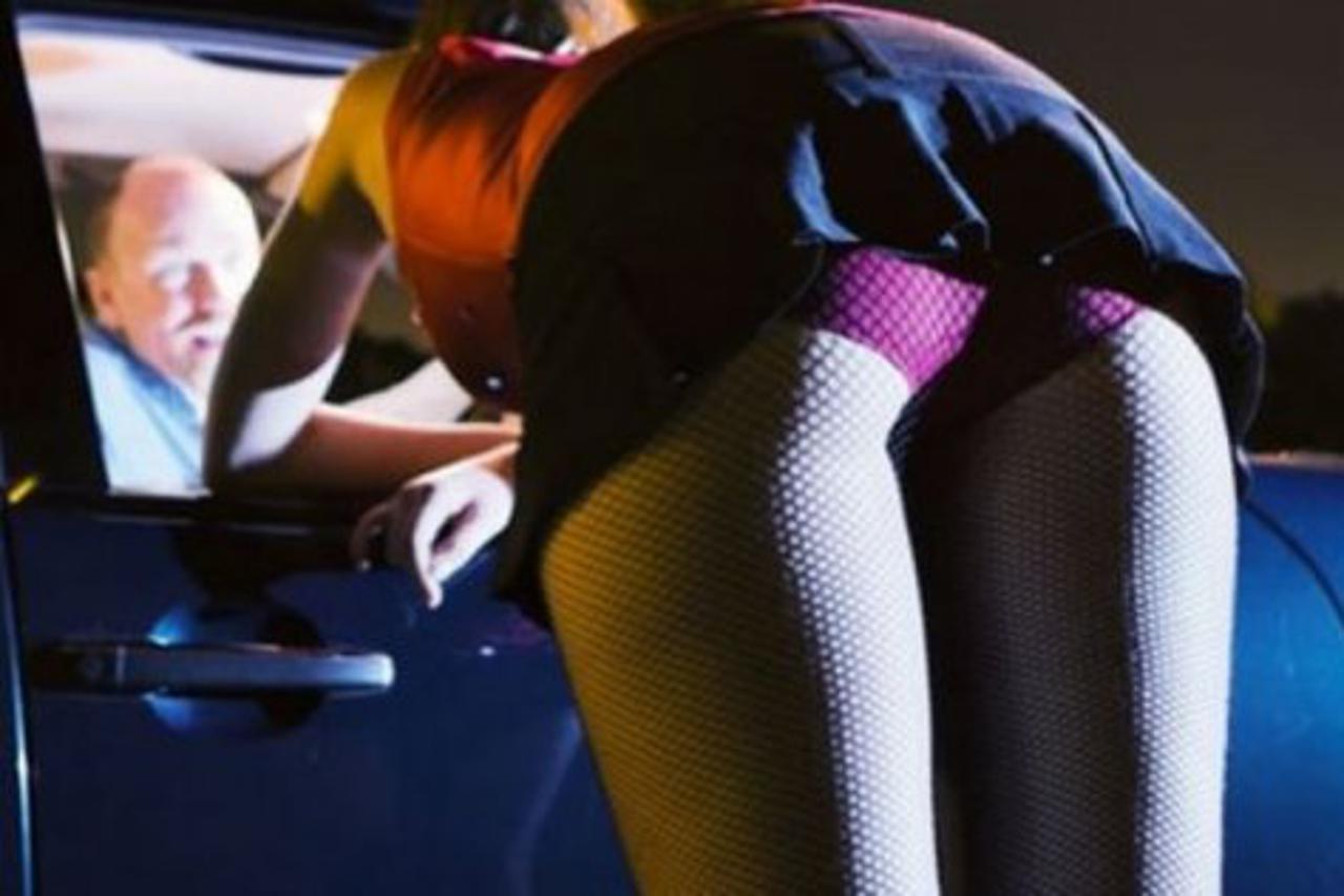 Seks skandal zasjenio politiku