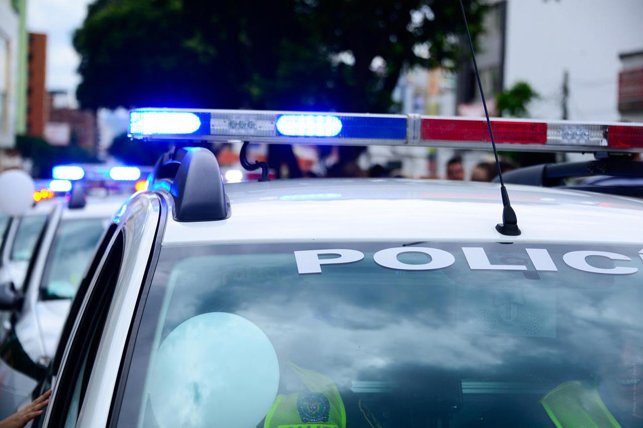 policija