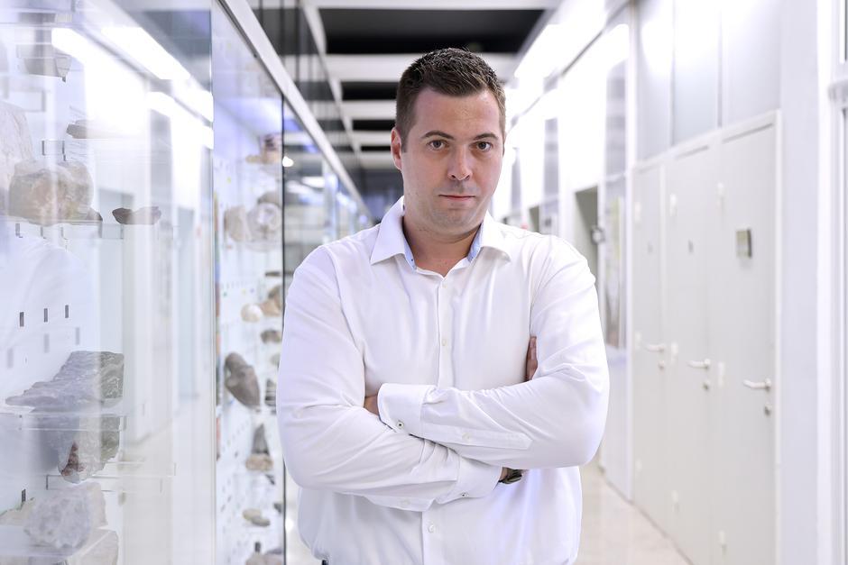 dr. sc. Ivica Pavičić, docent na Zavodu za geologiju i geološko inženjerstvo RGNF-a