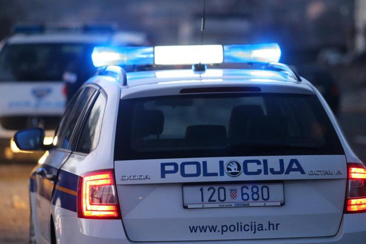 policija