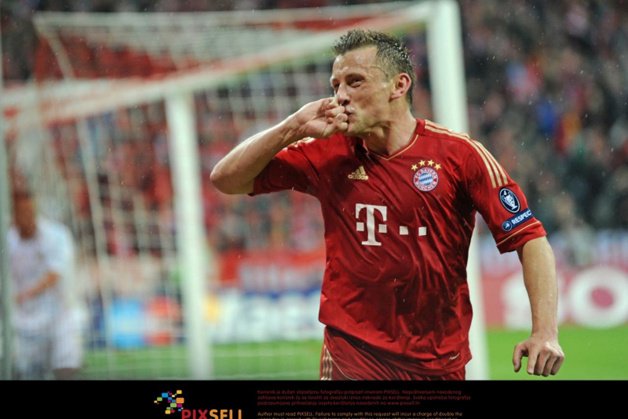 'Munich\'s Ivica Olic celebrates his 2:0 during the Champions League quarter final second leg soccer match between FC Bayern Munich and Olympique Marseille at the Allianz Arena in Munich, Germany, 03 