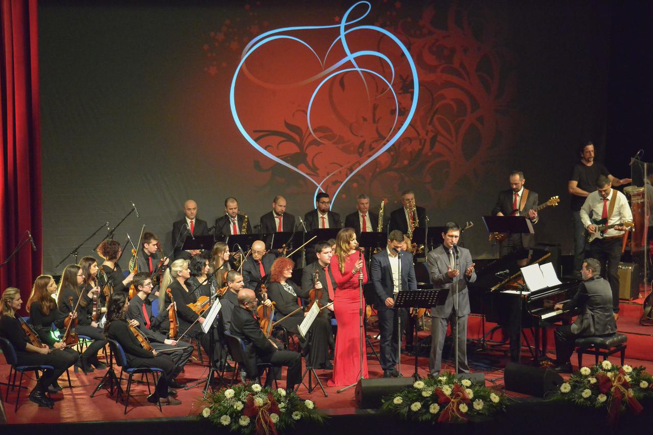 BiH,14.02.16.Mostar,Kosaca, KONCERT ZA VALENTINOVO SIMFONIJSKOG ORKESTRA MOSTAR  Solisti: Anđela Ljubić, Ivo Jurić, Karlo Milićević. Dirigent: Damir Bunoza.  Photo:Stojan Lasic