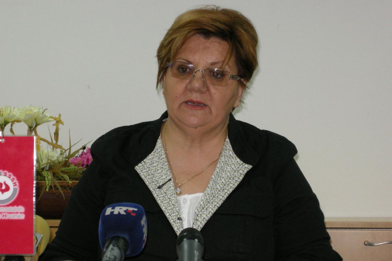 ANA KNEŽEVIĆ