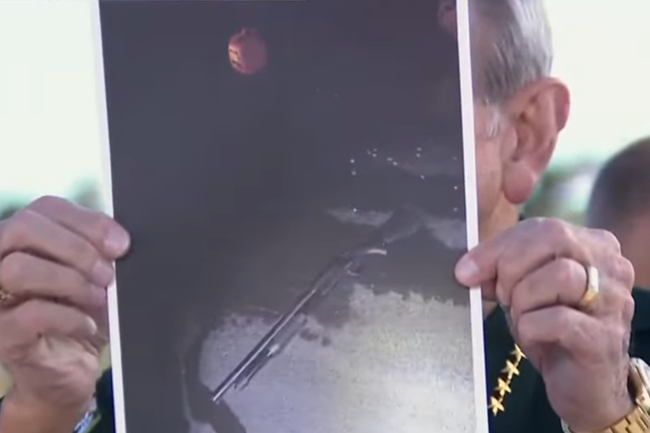 oružje napadačna Trumpov ranč