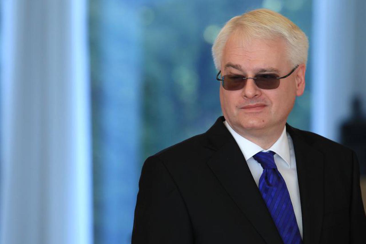 ivo josipović,sunčane naočale (1)