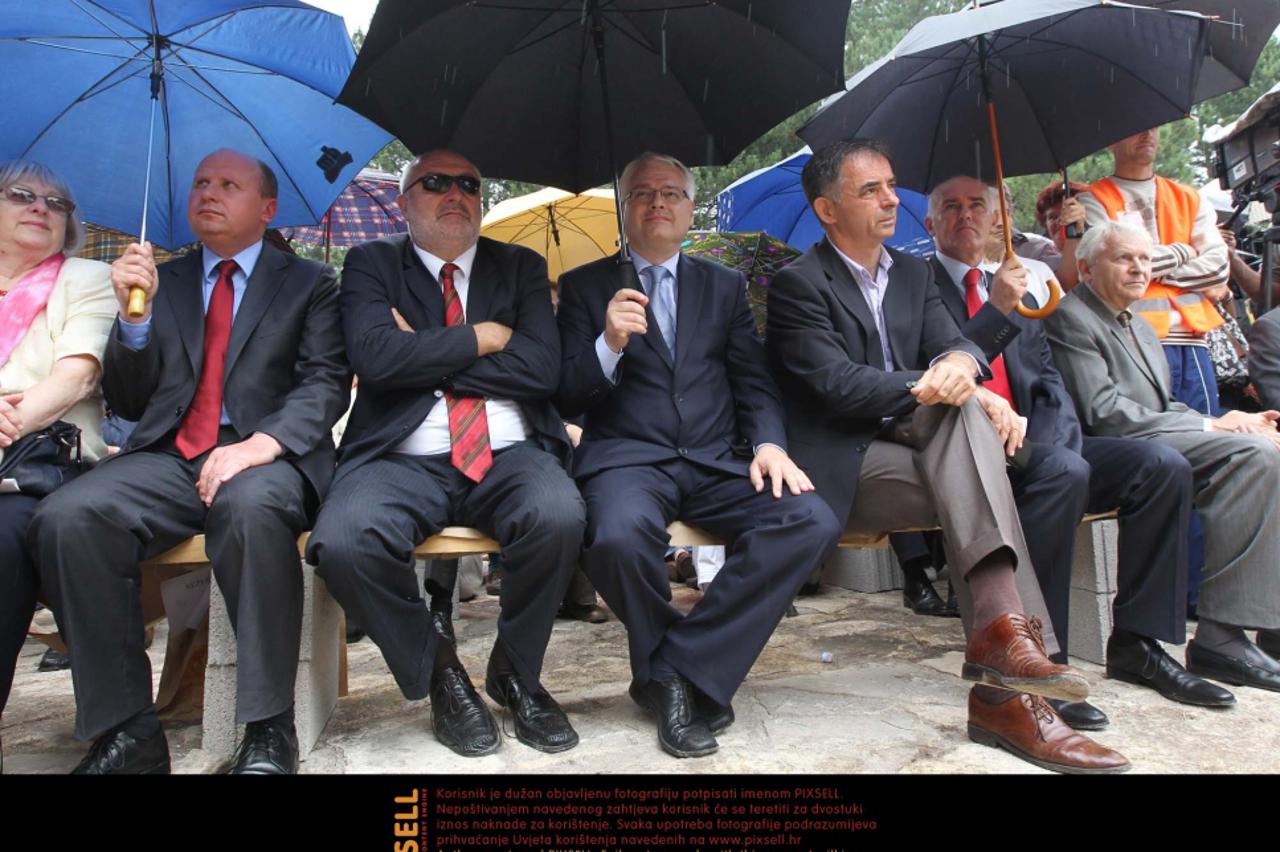 milorad pupovac,ivo josipović