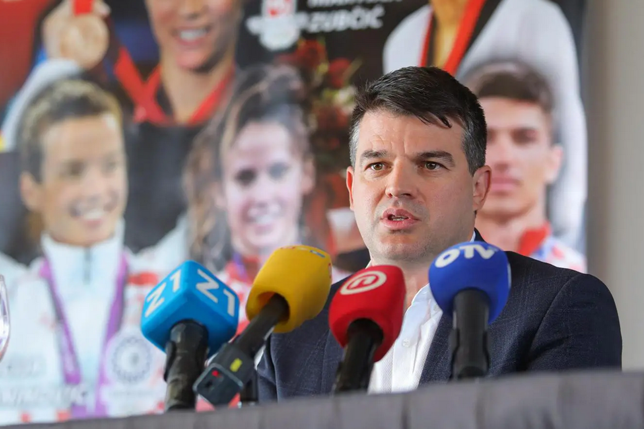 toni tomas