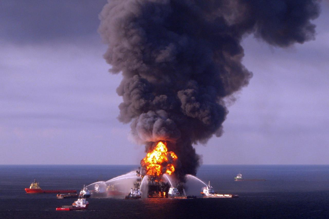 eksplozija naftna platforma