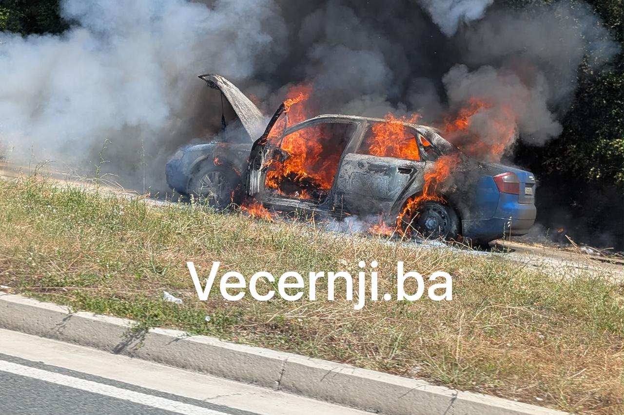 zapalilo se vozilo između Mostara i Širokog Brijega.