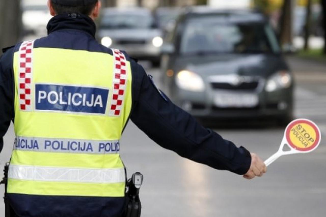 policija