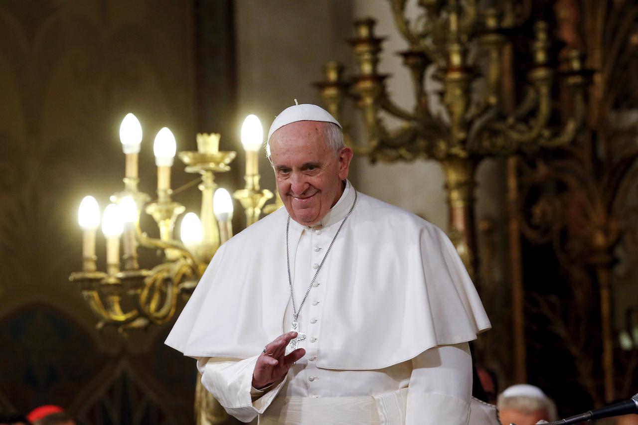 papa Franjo u rimskoj sinagogi