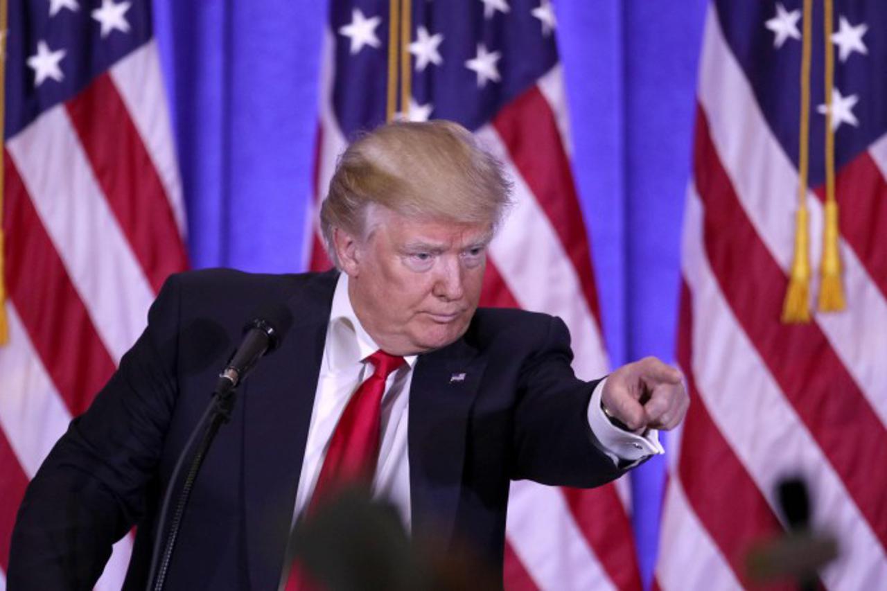  Donald Trump 
